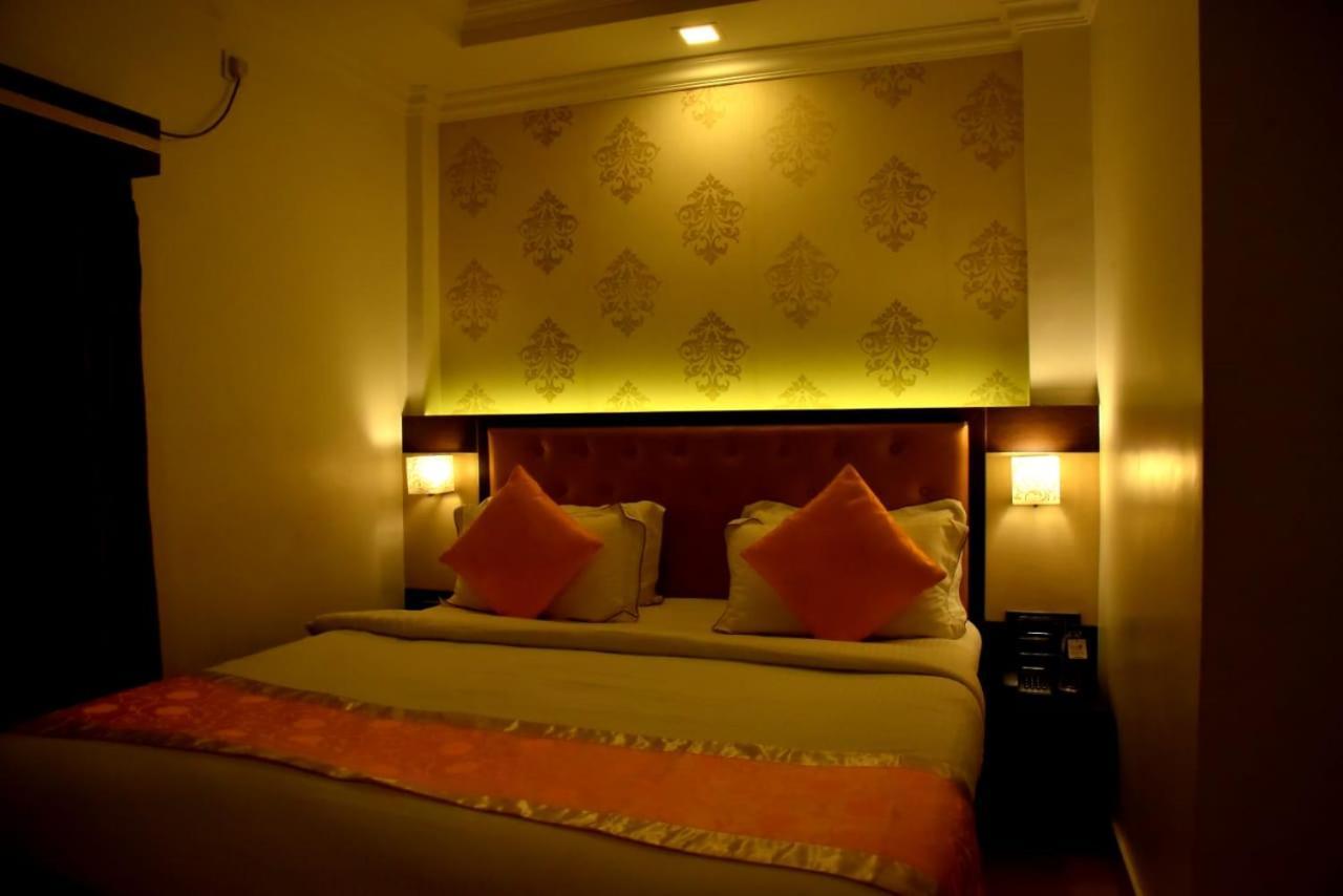 The Grand Krishna Luxury Hotel Chikmagalūr Zewnętrze zdjęcie