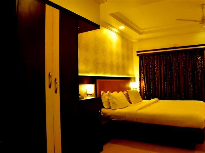 The Grand Krishna Luxury Hotel Chikmagalūr Zewnętrze zdjęcie