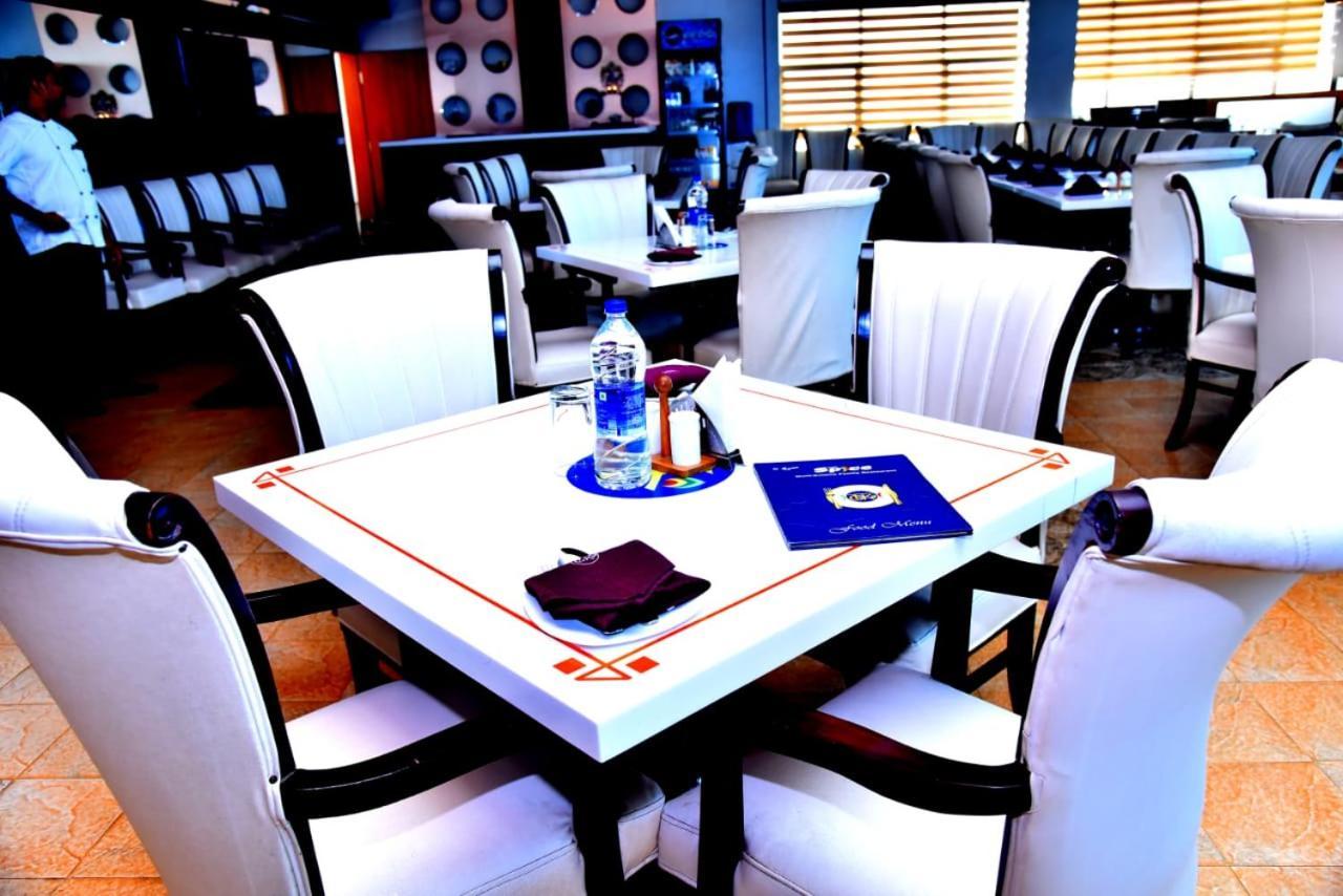 The Grand Krishna Luxury Hotel Chikmagalūr Zewnętrze zdjęcie