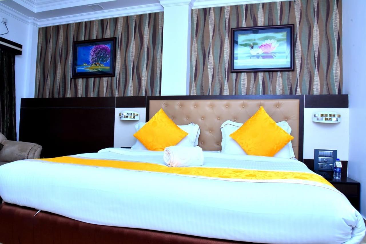 The Grand Krishna Luxury Hotel Chikmagalūr Zewnętrze zdjęcie